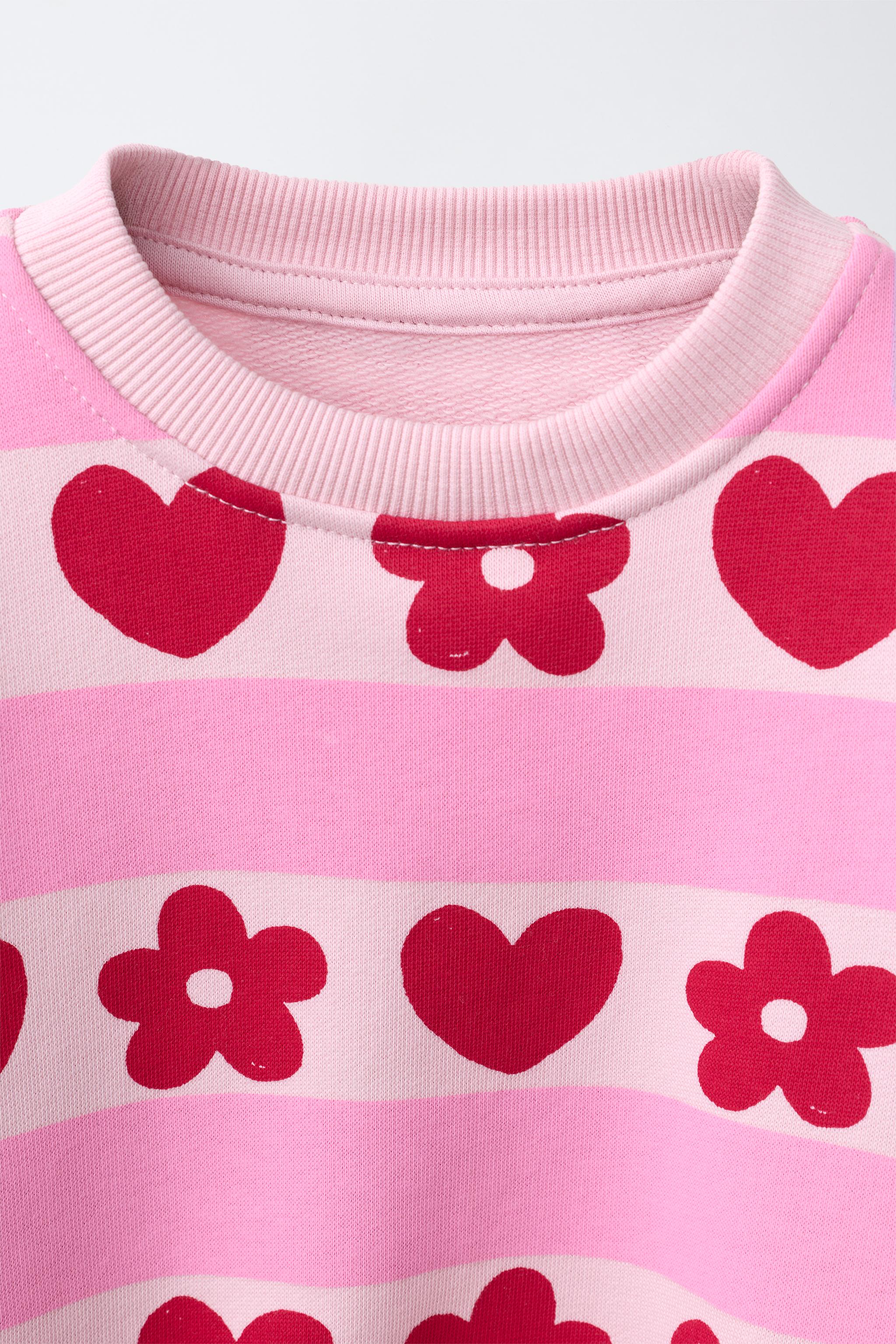 STRIPED AND HEART PRINT SWEATSHIRT